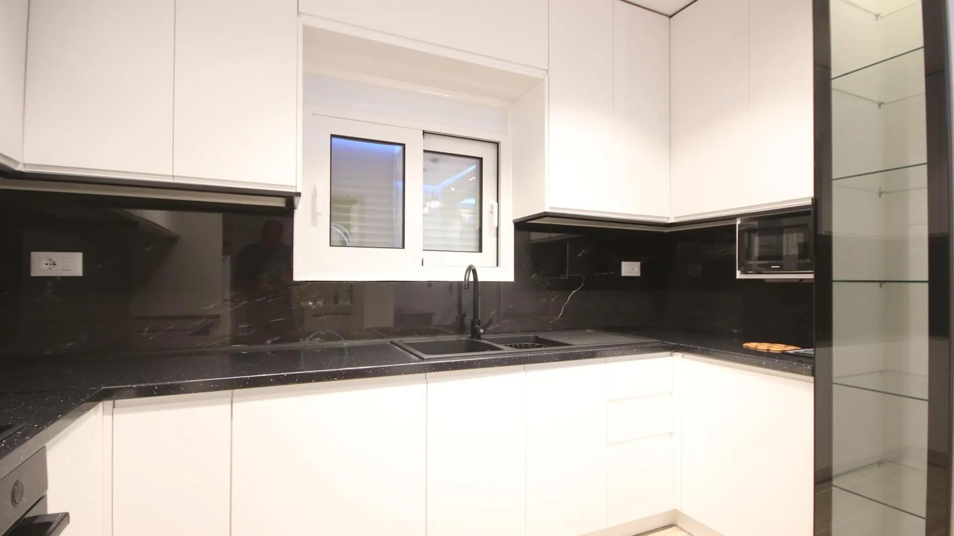 Klea Rooms Himare
