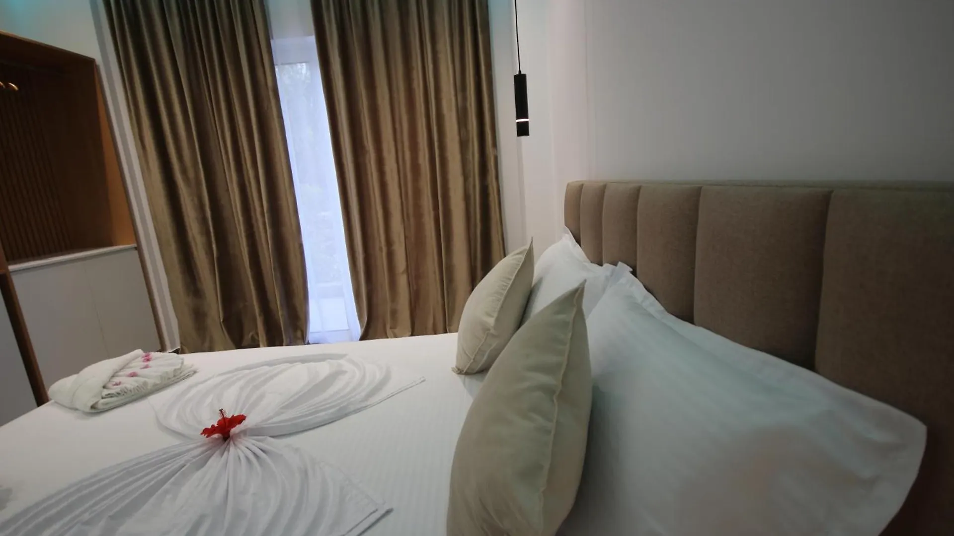 Homestay Klea Rooms Himare